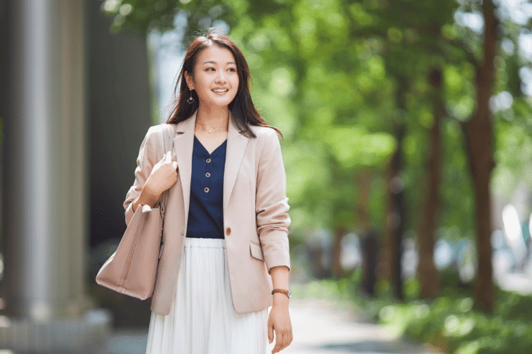 Business Casual Dress Code: What to Wear (and What to Avoid)